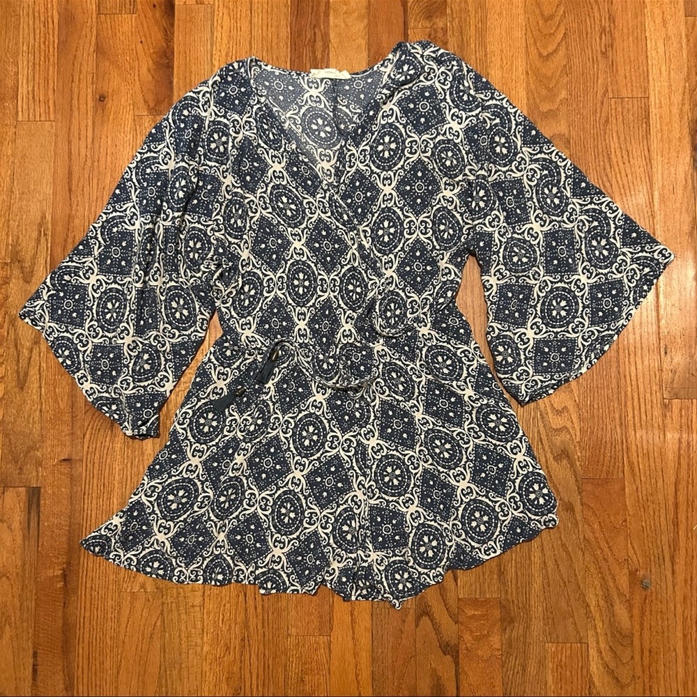 Lovestitch Romper Womens Medium Blue Tan Boho Print Bell Sleeve Hippie Chic